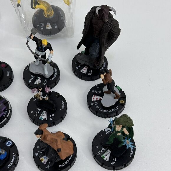 Heroclix Marvel/DC Lot Figures 17 Cards 10, 1 Token Wolverine The Chief Polaris - Picture 8 of 11